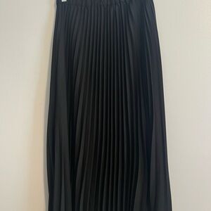 Anne Klein Elegant Black Pleated Skirt Maxi